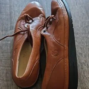 BALLY MEN\'S  CASUAL LEATHER SHOES, COLOR BROWN, SIZE 8.5. Bally BALLY Size 8.5 Brown Antique Leather Wingtip Lace Up  main image 4